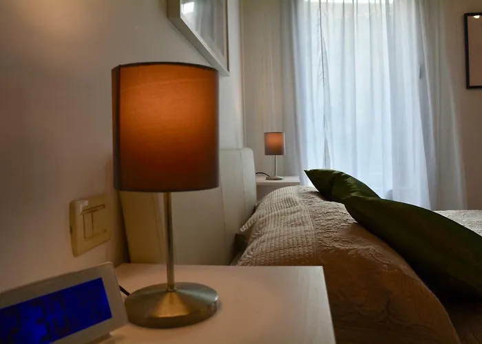 Yellow House Appartement *