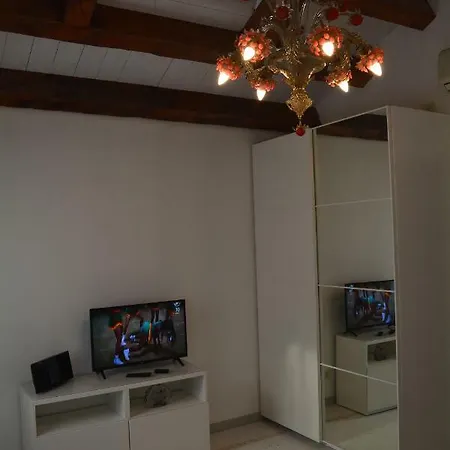 Yellow House Apartment